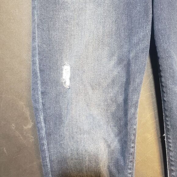Spanx Distressed‎ Medium Wash Jeggings Women's Size Medium - Picture 11 of 11
